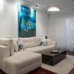 Monero Boutique V *