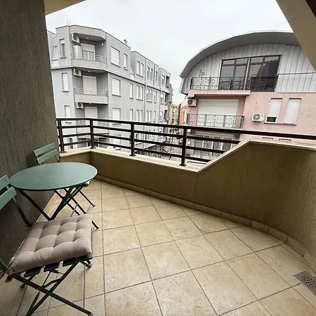 Monero Boutique V * Скоп'є