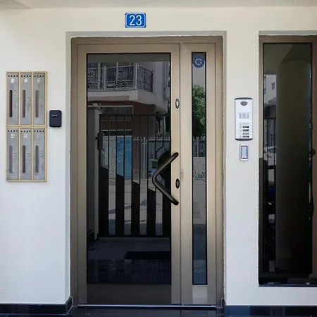 Monero Boutique V * Skopje