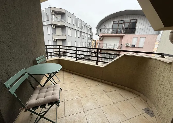 Monero Boutique V * Skopje