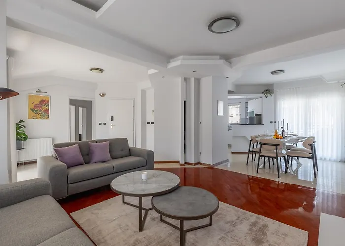 Monero Boutique V Apartment