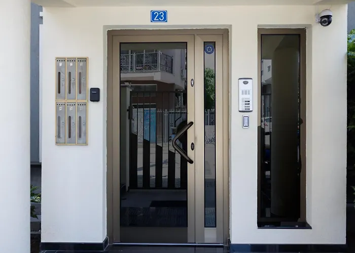 Monero Boutique V * Skopje